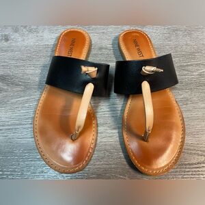 Nine West Black and Tan Sandals Women’s Size 8M